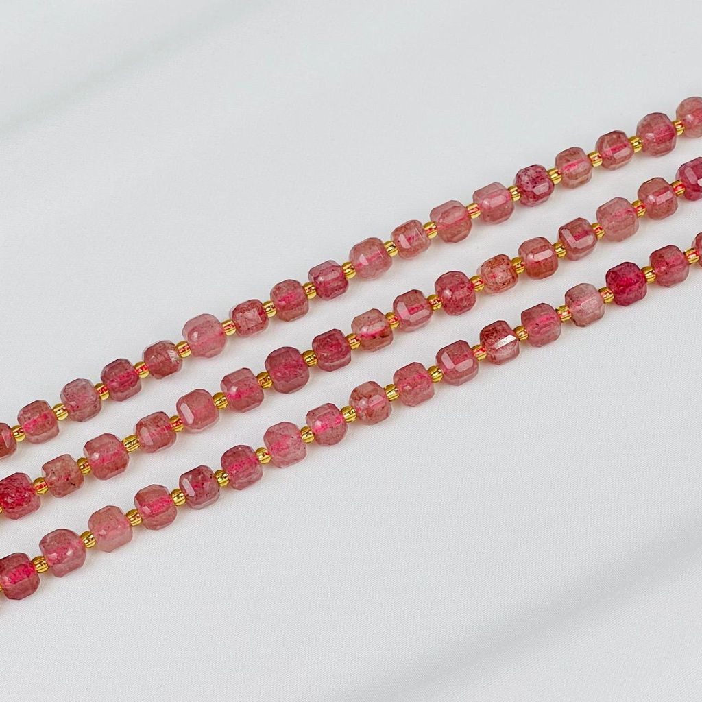 Бусины для украшений из Клубничного кварца (42 бусины) 37 см
