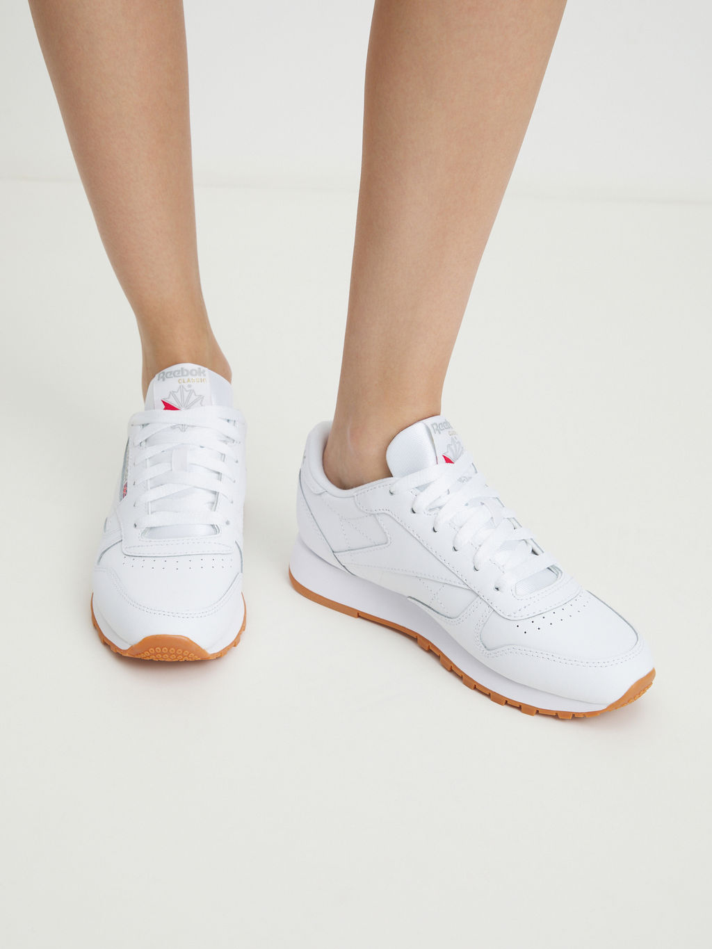 Женские кроссовки REEBOK CLASSIC LEATHER Артикул 2819456, белый