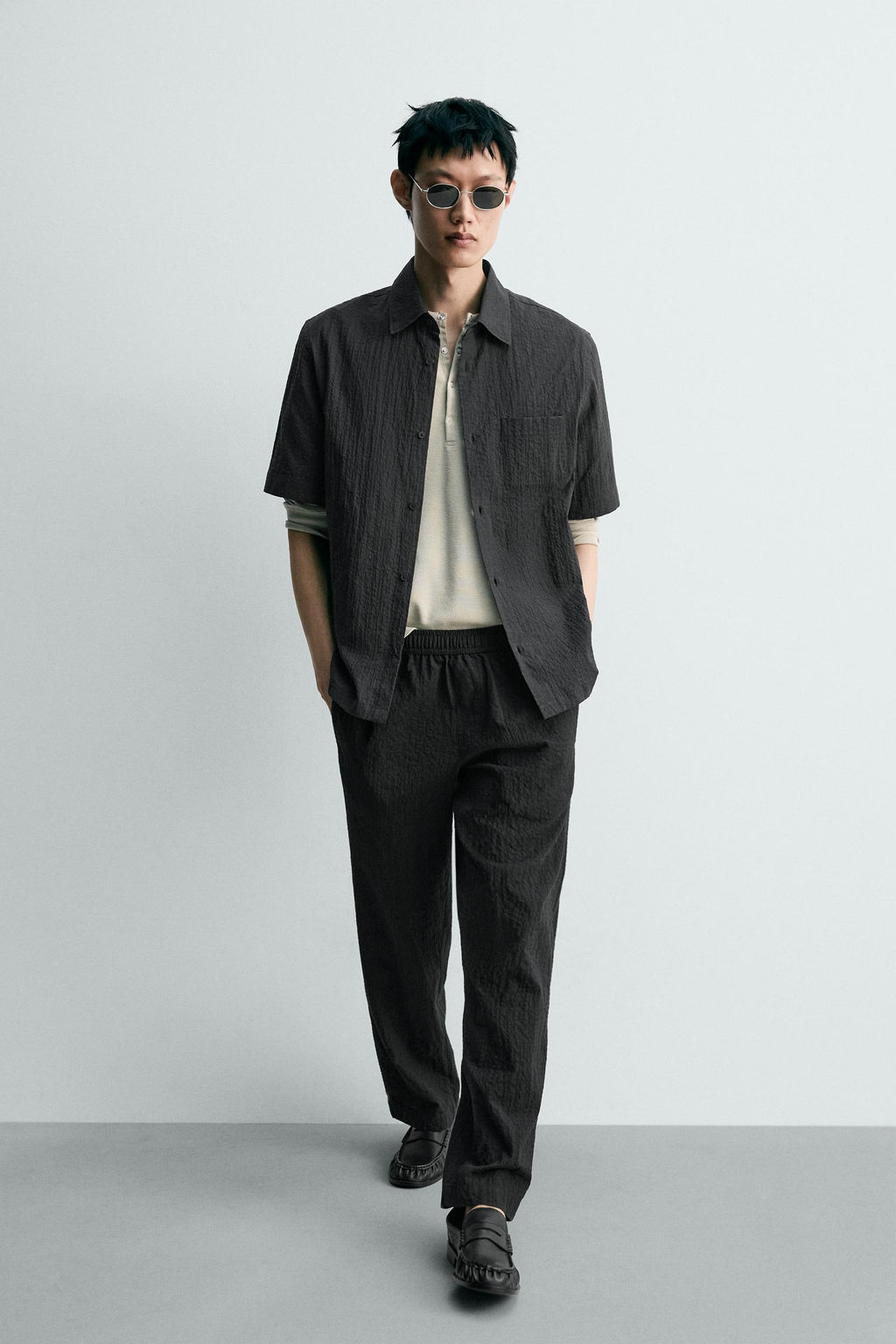 PANTAL?N REGULAR FIT ESTRUCTURA / Negro - Zara фото 5