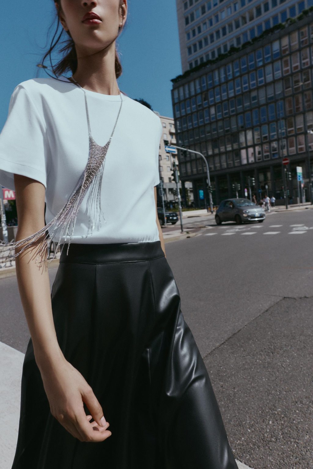 CONTRAST MIDI DRESS WITH LEATHER EFFECT SKIRT - Zara фото 2
