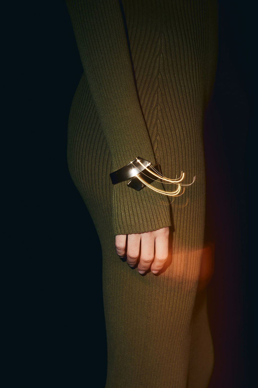 Brazalete rigido con bisagra - H&m фото 2