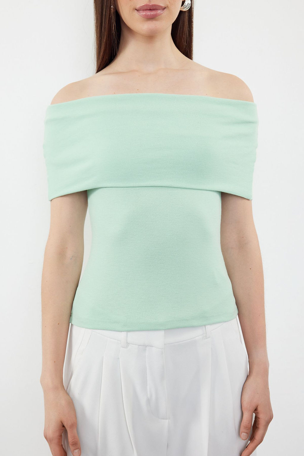 Mint Carmen Yaka Fitted/Vucuda Oturan Orme Madonna Yaka Bluz TWOSS24BZ00497