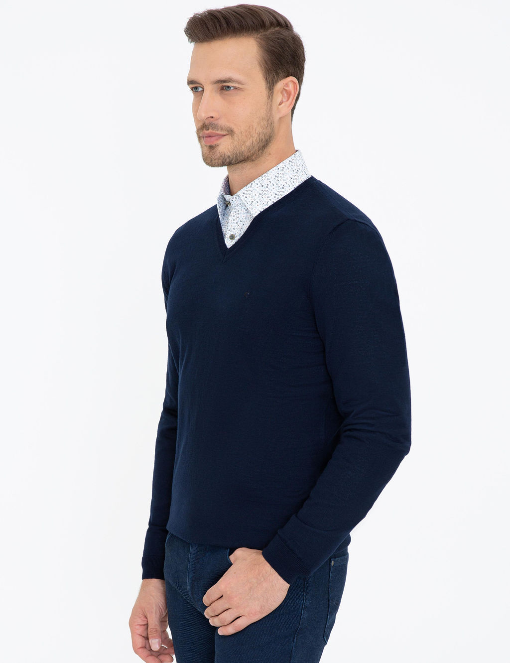 Базовый трикотажный свитер узкого кроя темно-синего цвета с v-образным вырезом - Cacharel фото 8