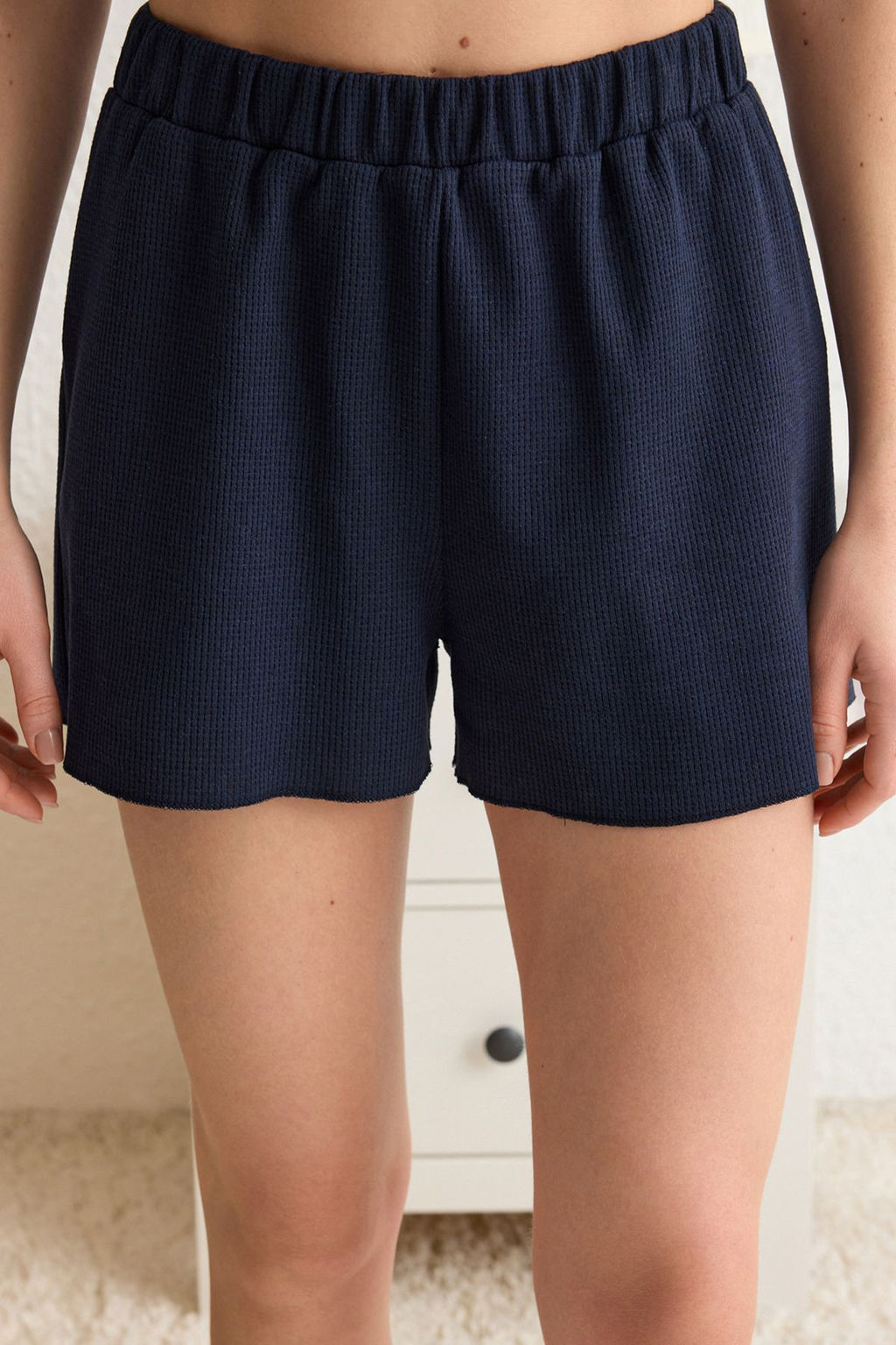 Trendyolmilla Lacivert Yaka Detayl? Waffle Kumas Sortlu Orme Pijama Tak?m? THMSS25PT00113 фото 5