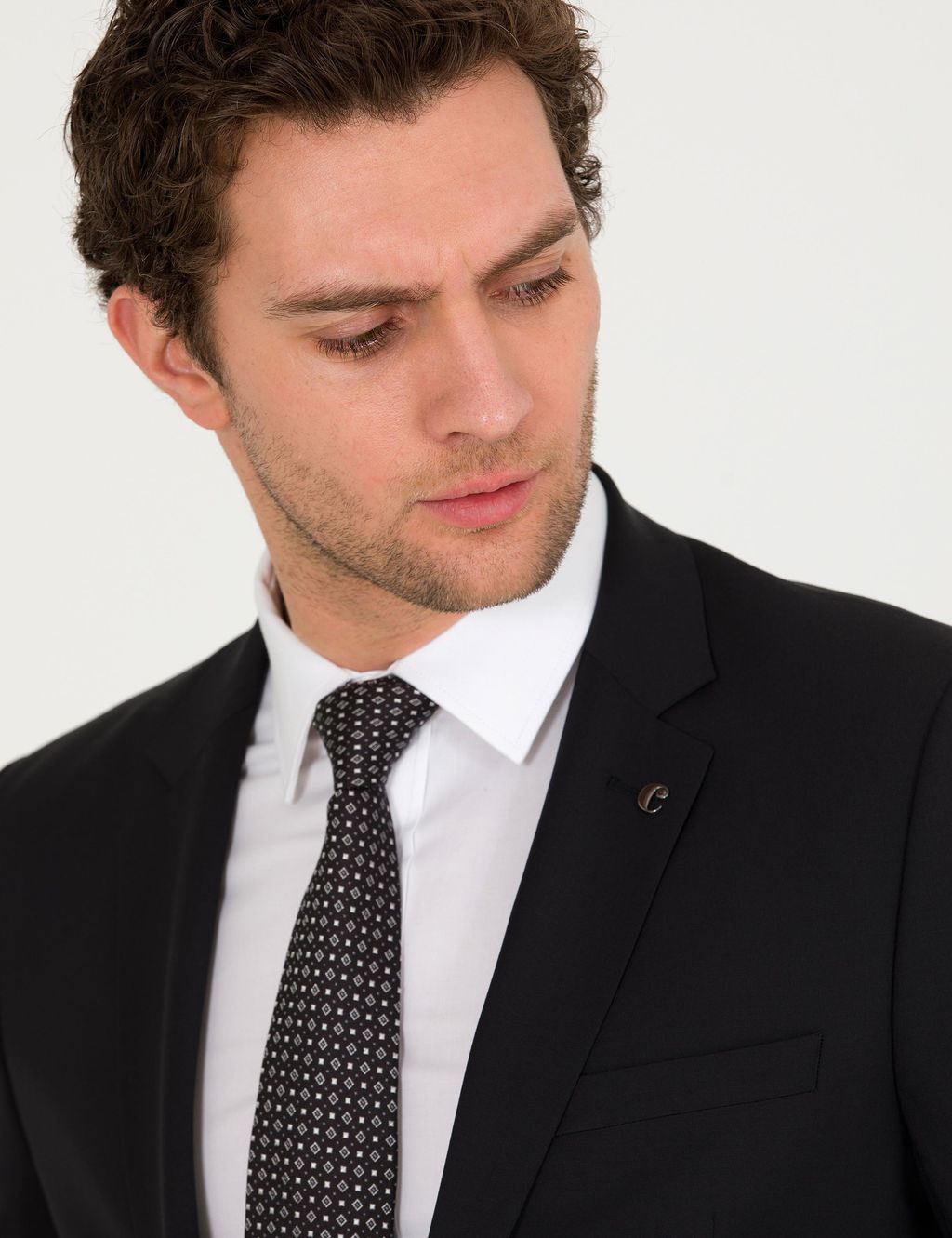 Черный костюм узкого кроя - Cacharel фото 9