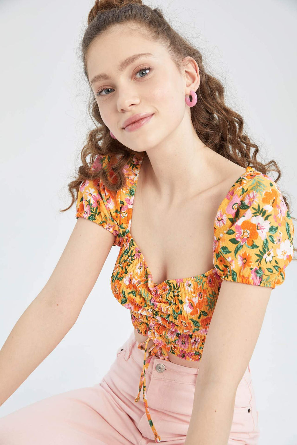 Slim Fit Crop Desenli Buzgu Detayl? K?sa Kollu Bluz - Defacto фото 2