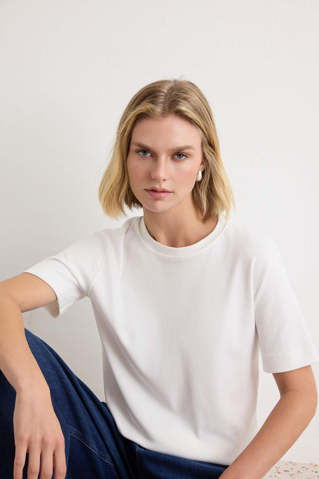 Ekru Basic Pamuklu Relaxed/Rahat Kal_p Bisiklet Yaka _rme T-Shirt TWOAW27TS00030 - Trendyolmilla фото 2