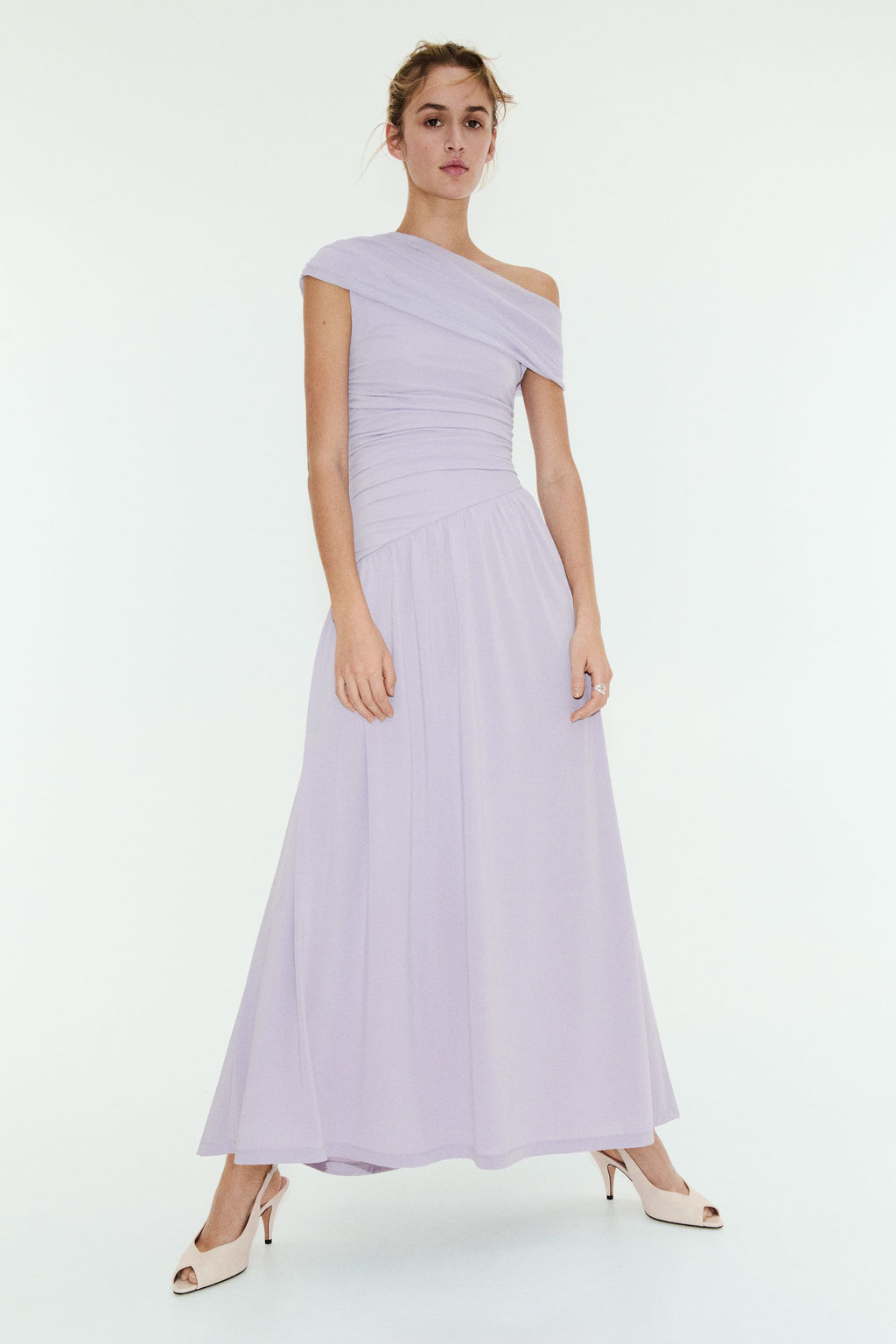 Vestido drapeado de un hombro en punto - H&m фото 4