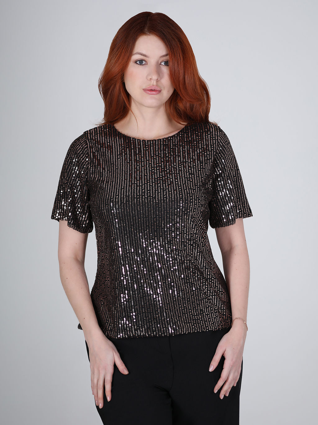 Праздничная блузка в пайетку