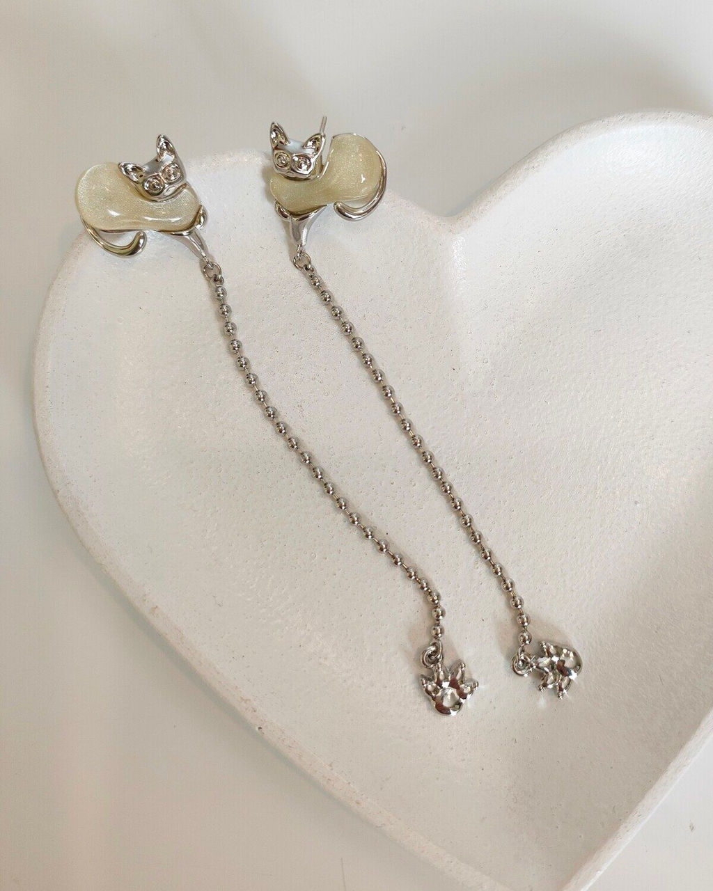 Стильные серьги