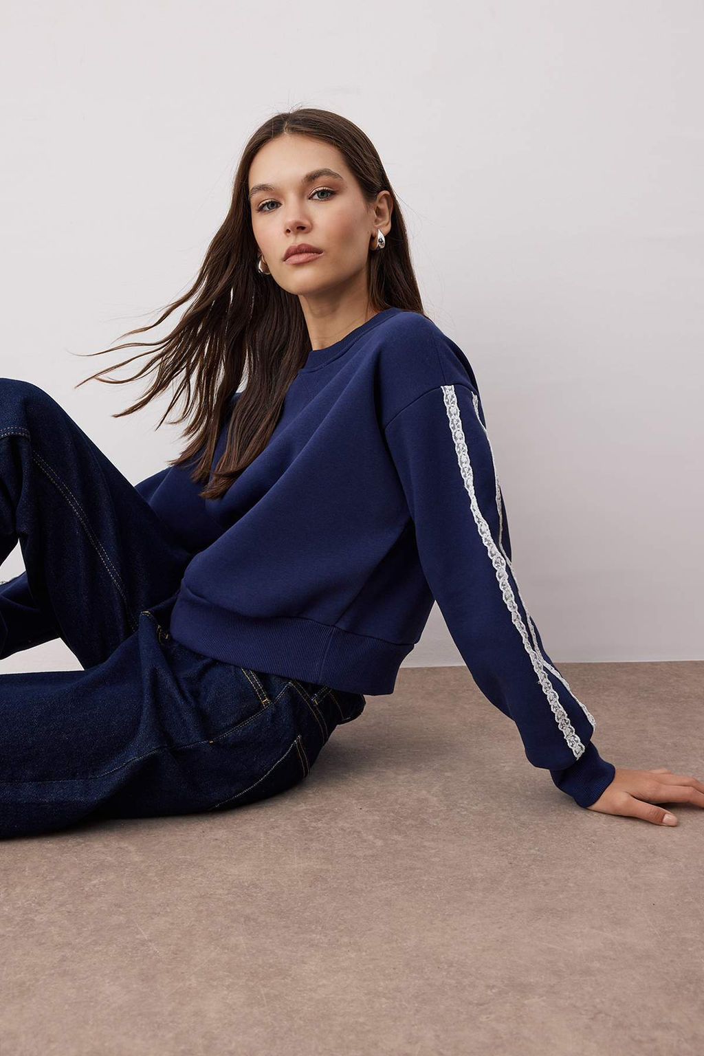 Lacivert Regular/Normal Kal?p Dantel Detayl? Orme Sweatshirt TWOAW26SW00023 - Trendyolmilla фото 2