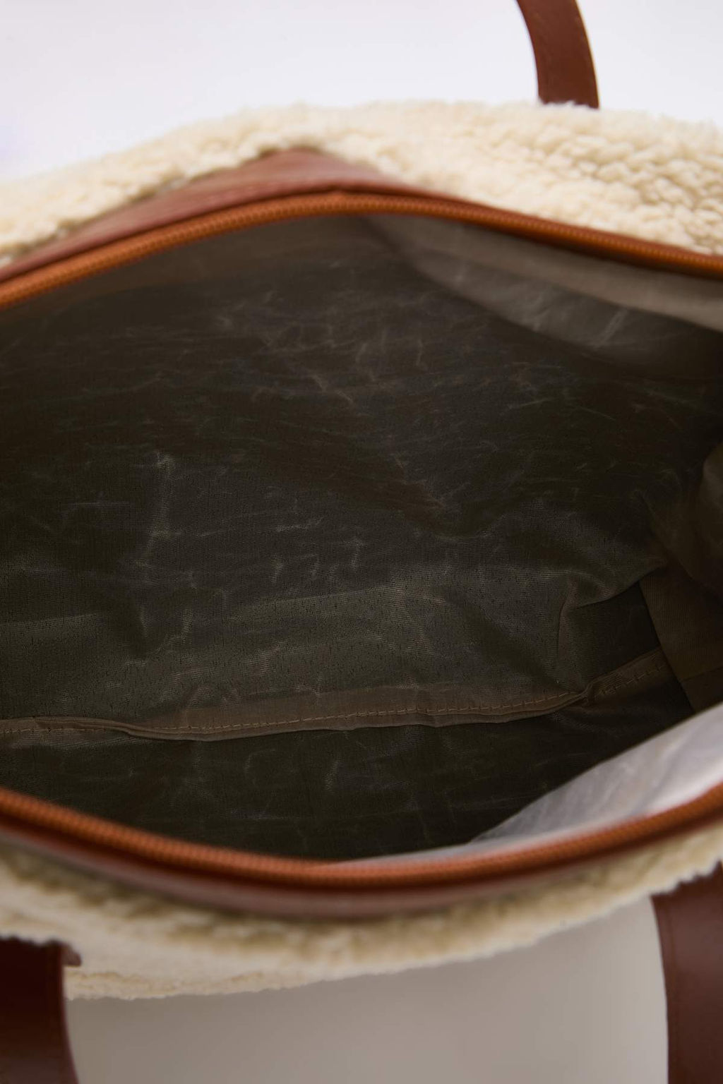 Krem Pelus Maksi Buyuk Tote Kad?n Omuz Cantas? TAKAW26OC00058 - Trendyolmilla фото 7