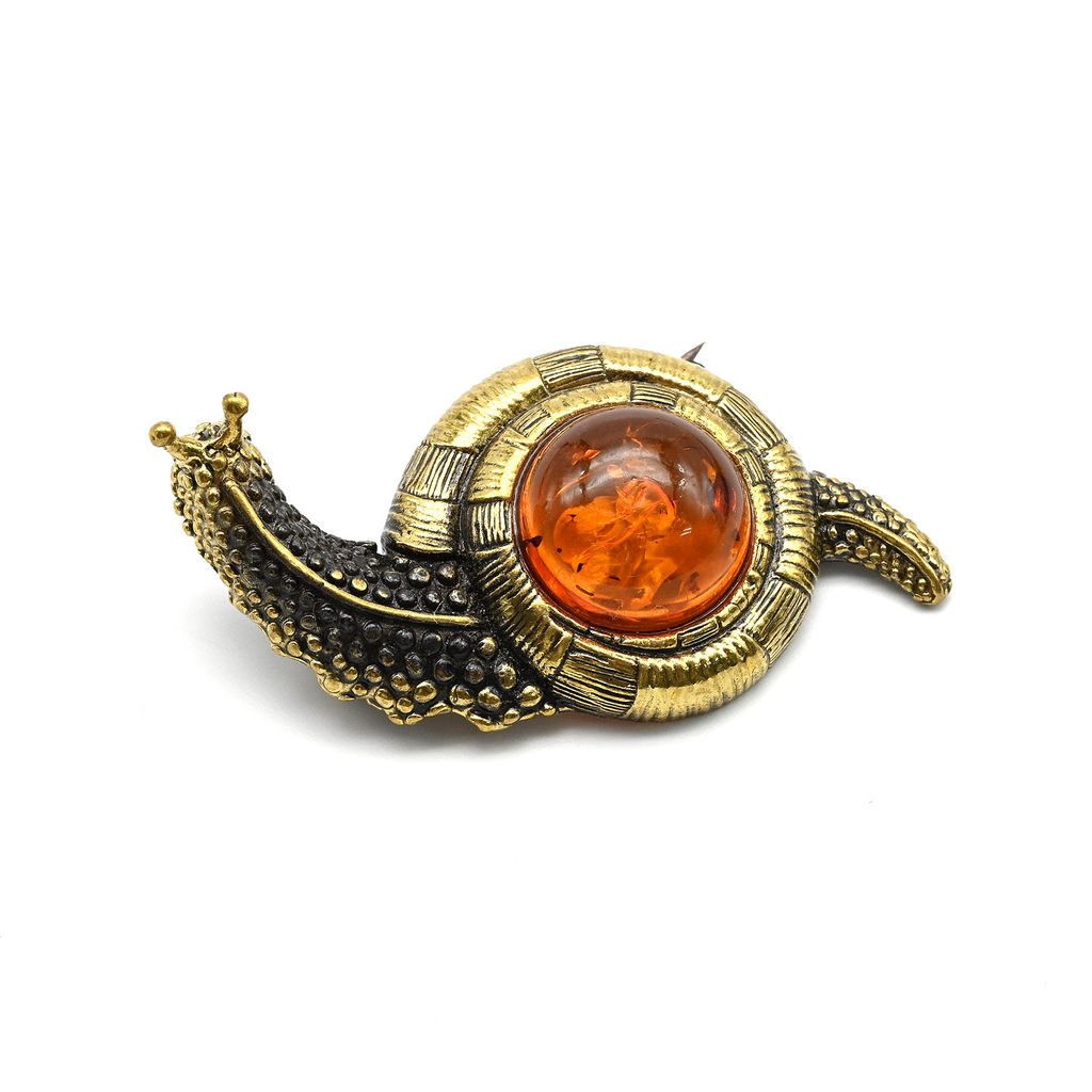 Брошь Улитка с янтарем в бронзе 24*45мм цв.коньячный