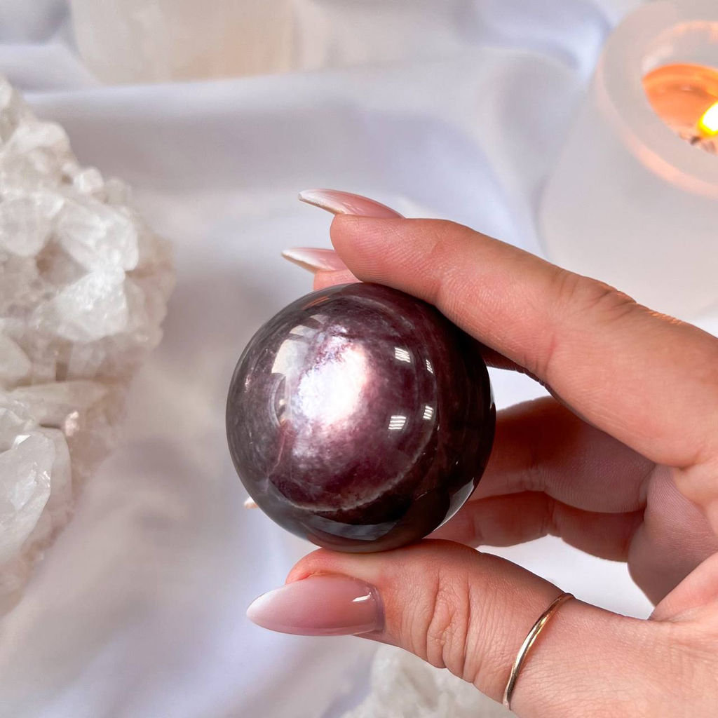 Шар из Лепидолита