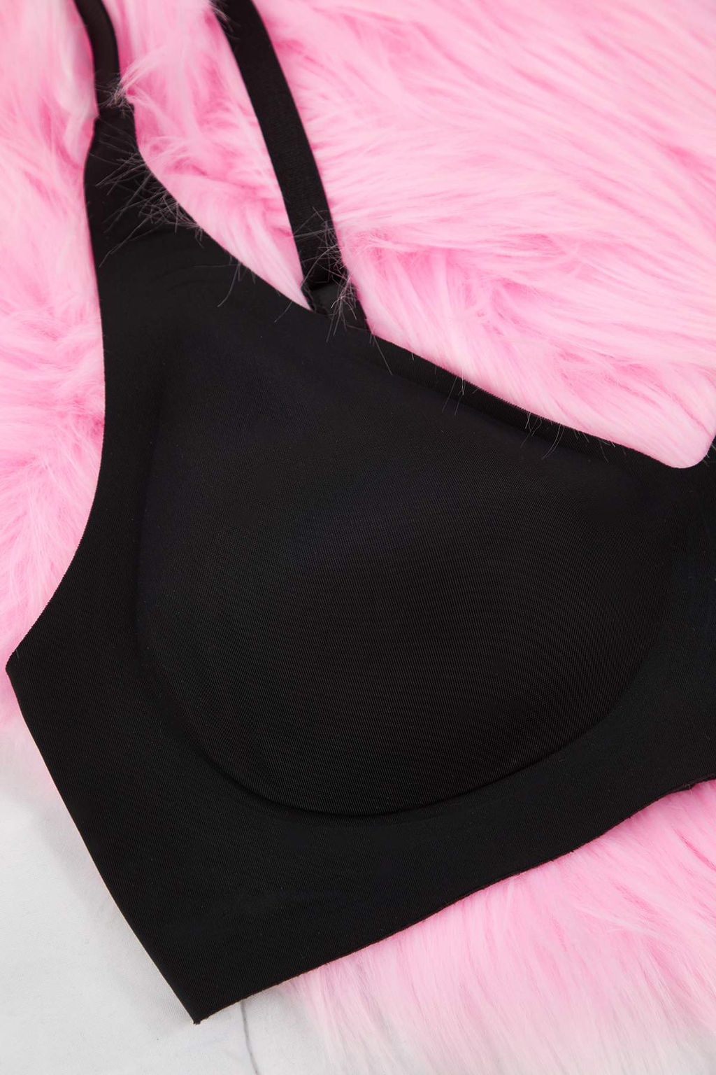 Siyah Hayalet Dikissiz/Lazer Kesim Balensiz Kapl? Micro Bralette Orme Sutyen THMAW26SU00024