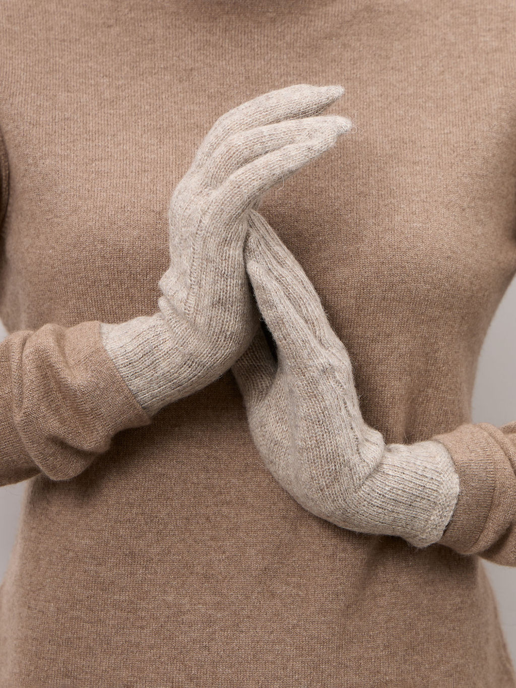 Перчатки из шерсти серые ULKos