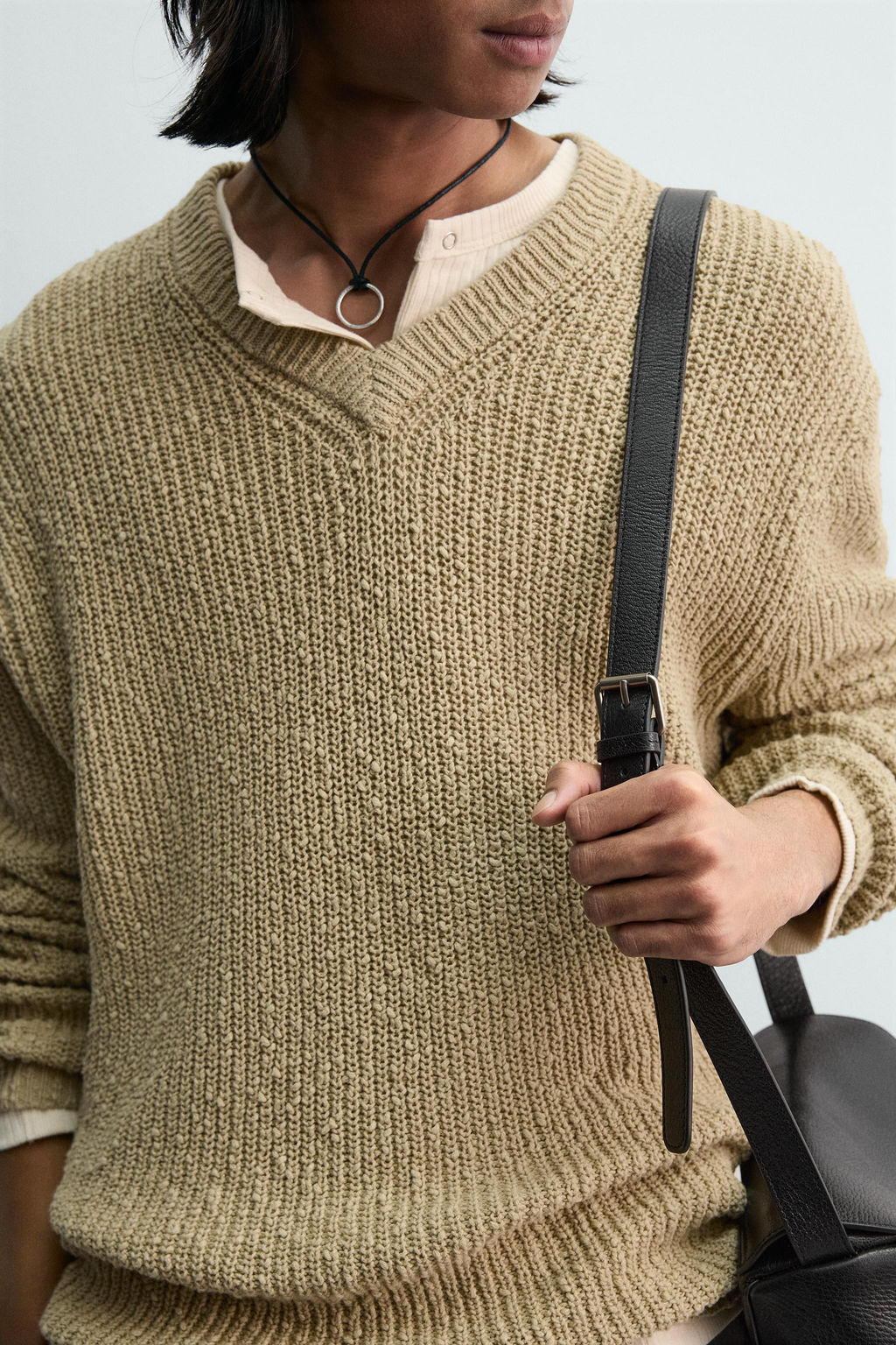 IRREGULAR TEXTURED V-NECK JUMPER - Zara фото 5