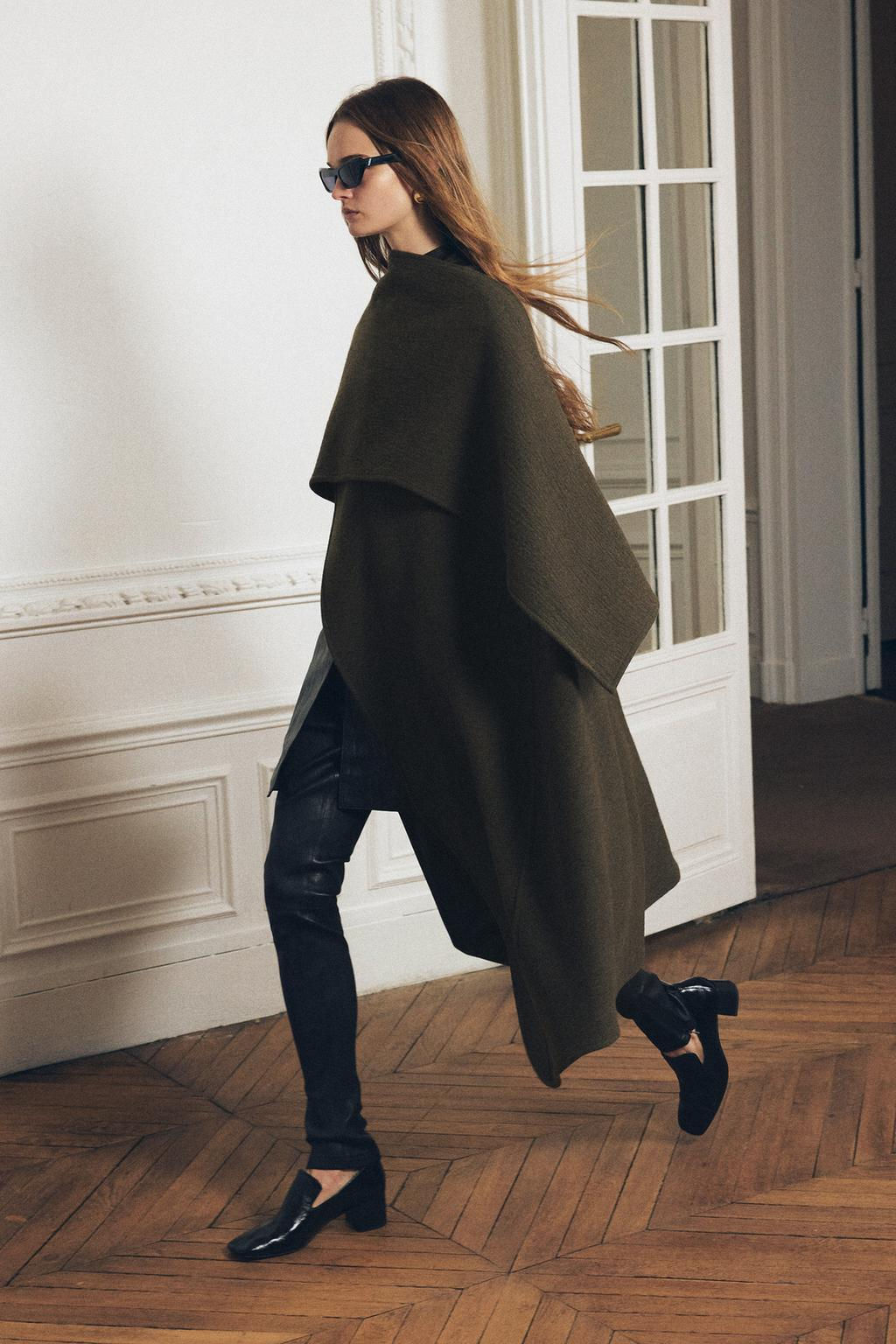 ASYMMETRIC WOOL BLEND CAPE ZW COLLECTION - Zara фото 11