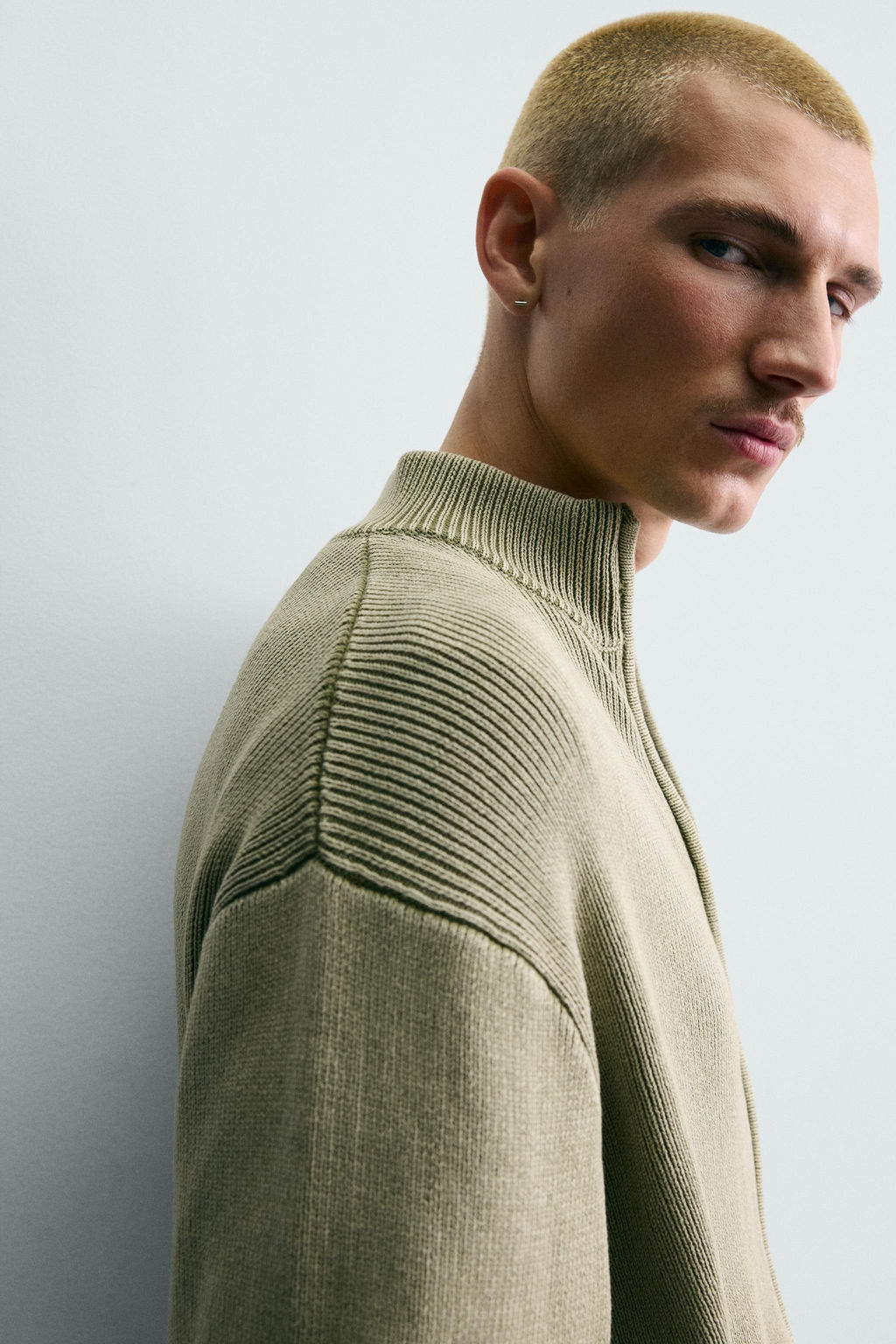 CHAQUETA PUNTO ESTRUCTURA LAVADA / Verde