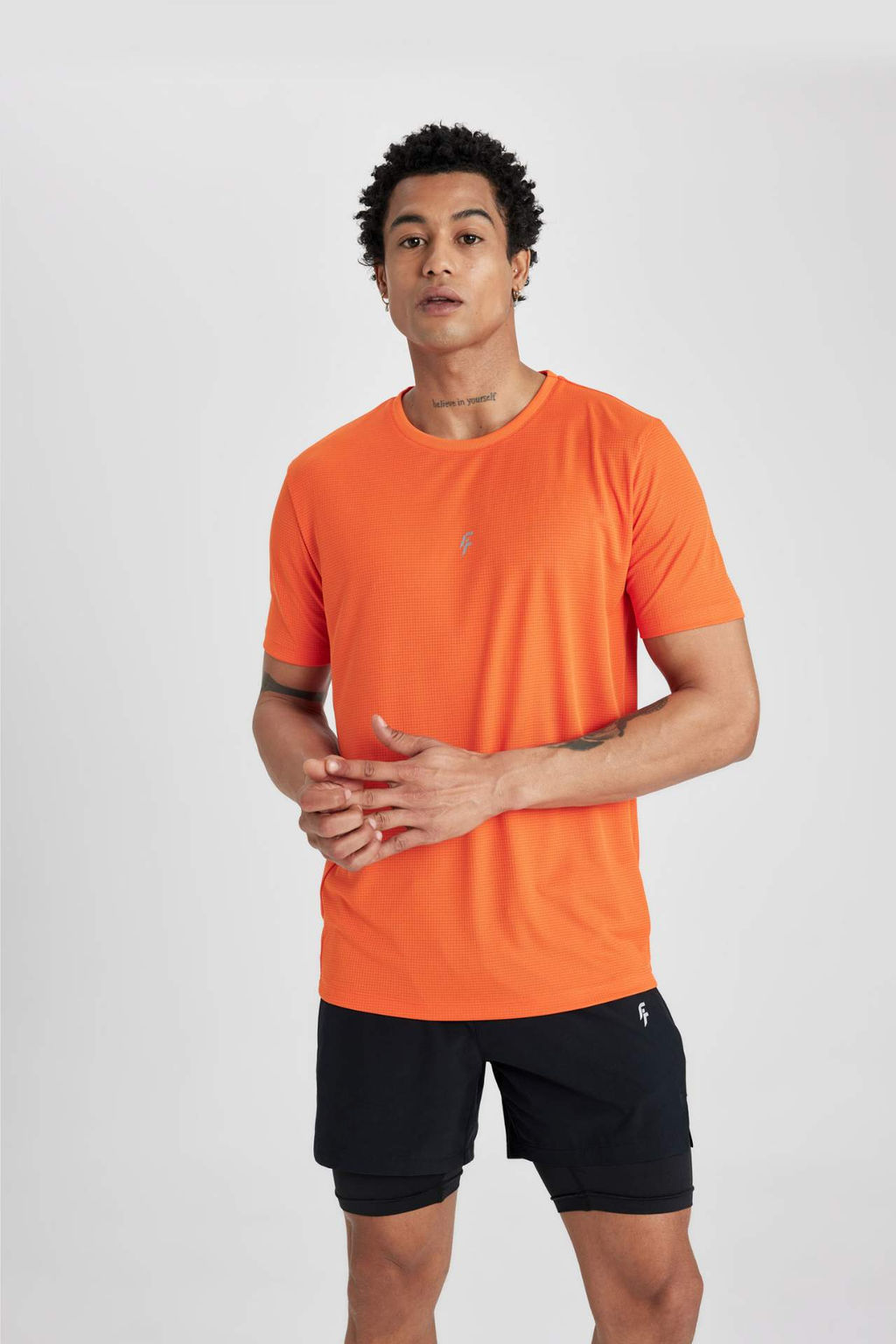 DeFactoFit Slim Fit Dar Kesim Bisiklet Yaka Bask?l? K?sa Kollu Sporcu Tisort  фото 9