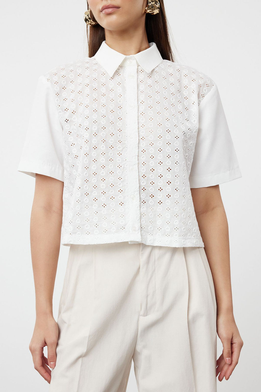 Ekru Brodeli Crop Dokuma Gomlek TWOSS24GO00225 - Trendyolmilla фото 4