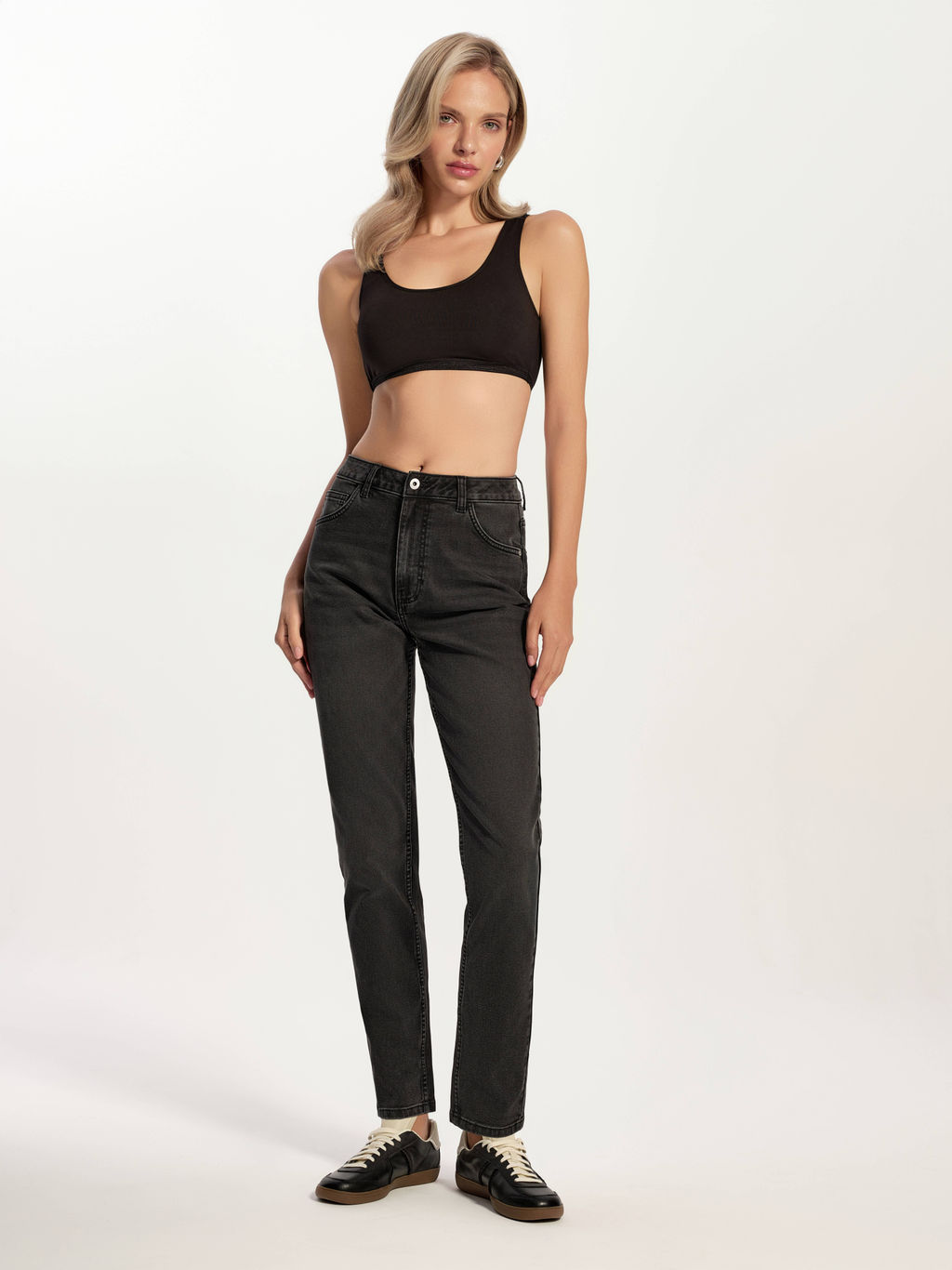 CONTE Чёрные джинсы Basic slim с эффектом потёртостей из eco-friendly денима CON-828 washed black - Conte elegant фото 2