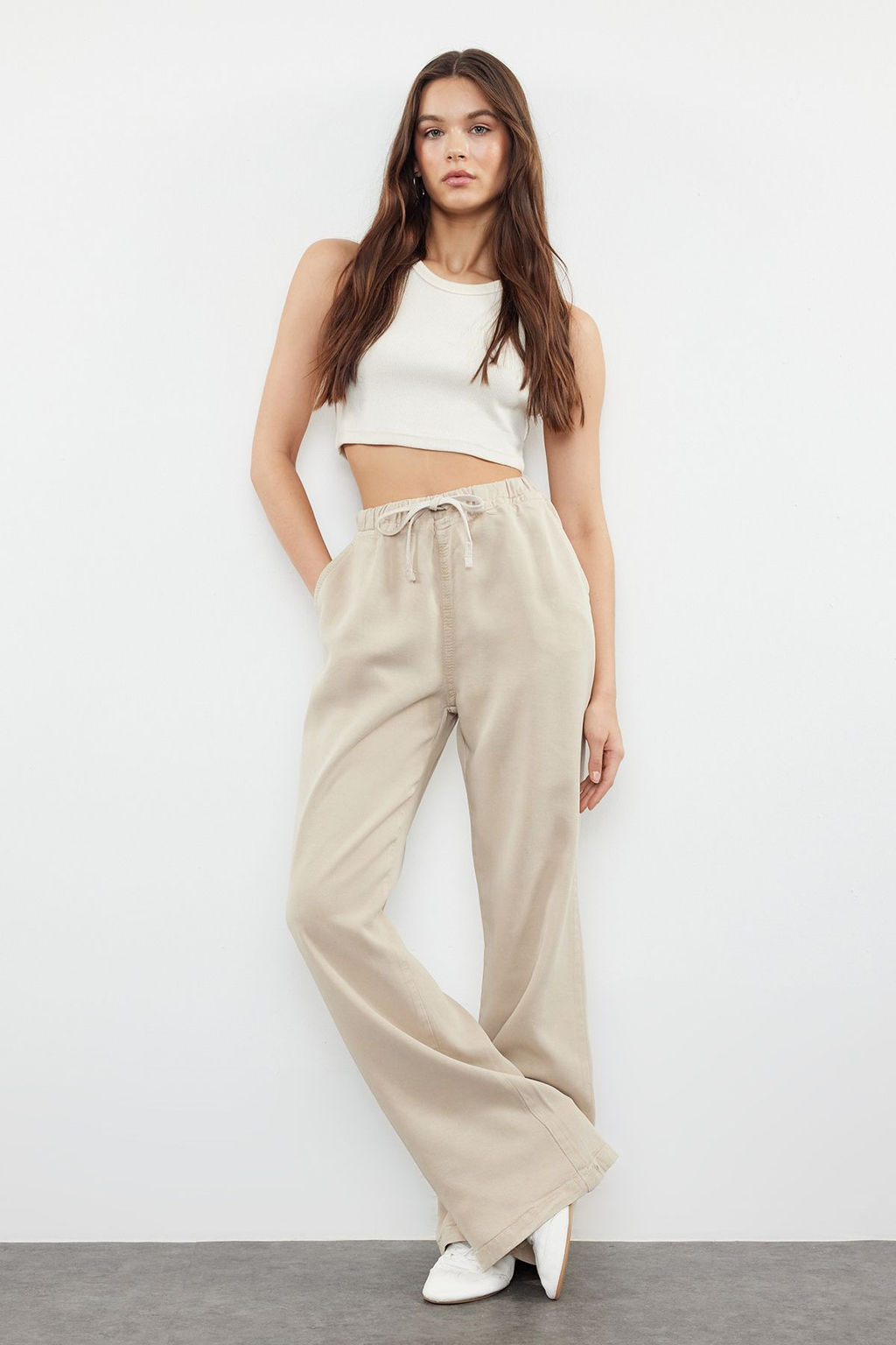 Bej More Sustainable %100 Tencel Beli Lastikli Yuksek Bel Jeans TWOSS24JE00203 - Trendyolmilla фото 27