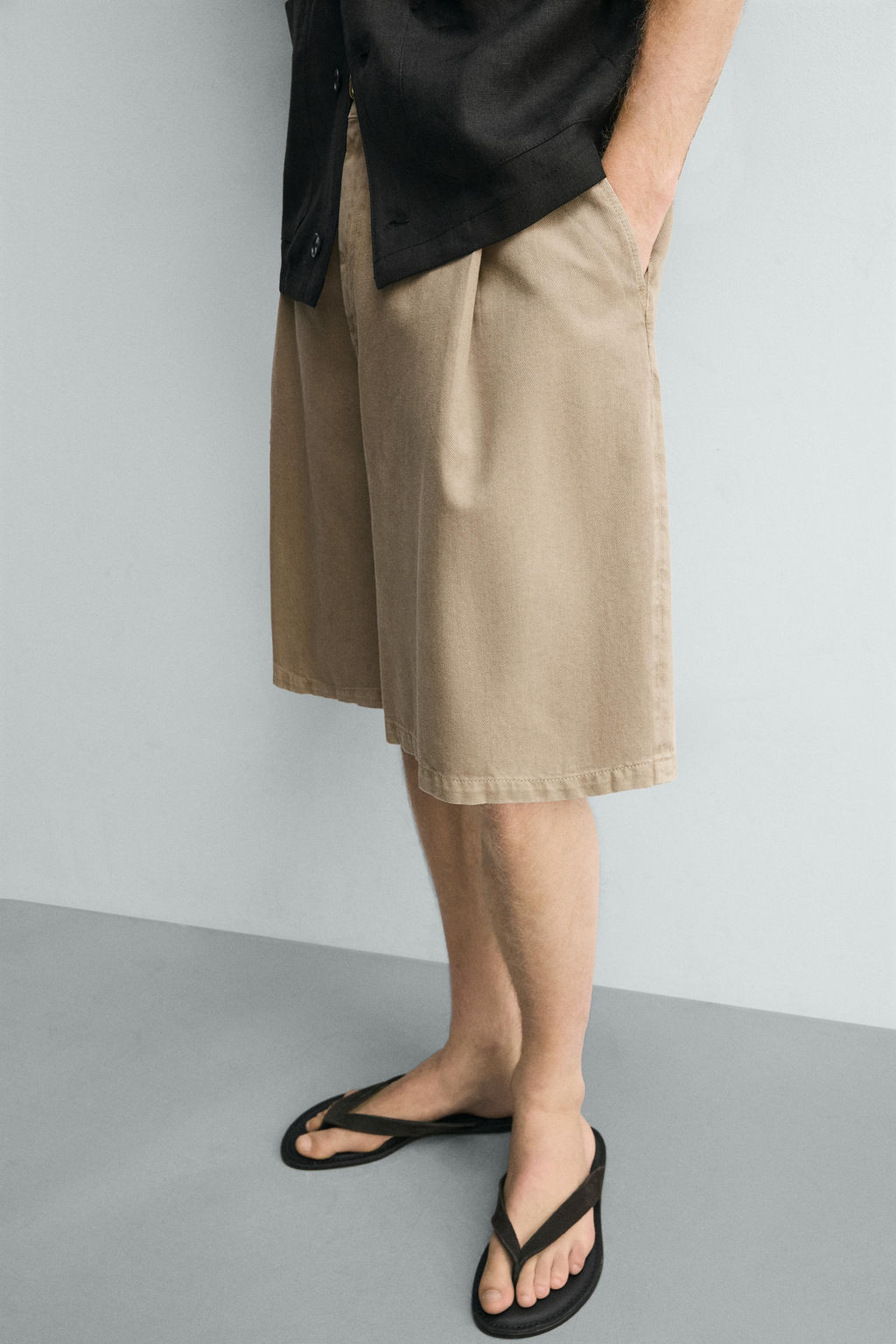 BERMUDA RELAXED FIT  PLIEGUES / Beige
