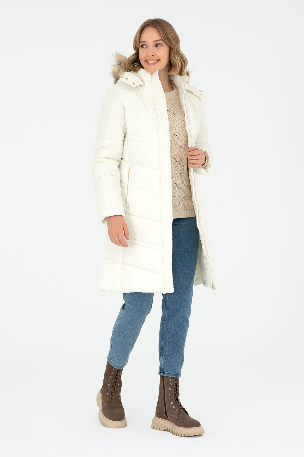 Женское кремовое пальто Неожиданная скидка в корзине