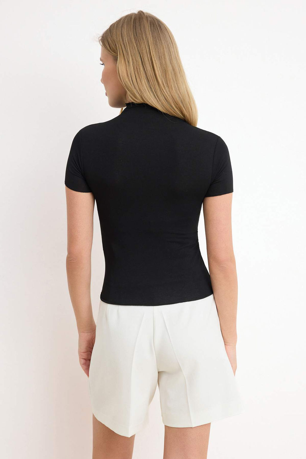 Siyah Fitted/Vucuda Oturan Dik Yaka K?sa Kollu Transparan Orme Bluz TWOSS26BZ00445 - Trendyolmilla фото 4