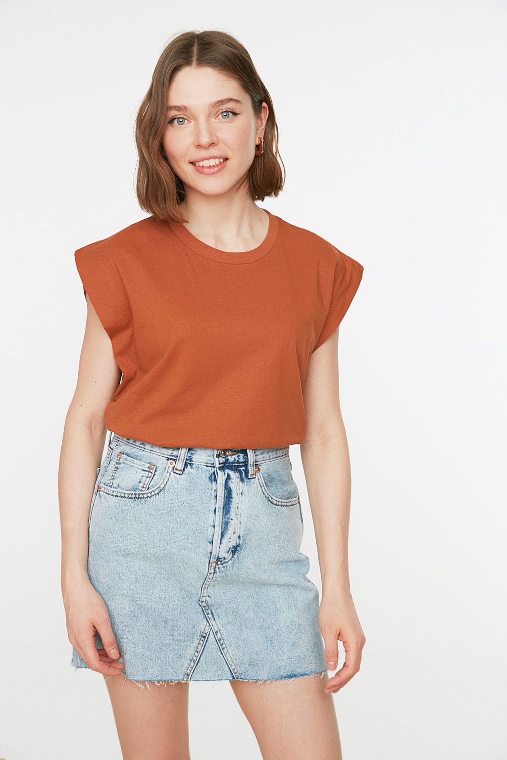 Tarc?n %100 Pamuk Vatka Gorunumlu Basic Bisiklet Yaka Orme T-Shirt TWOSS20TS0021