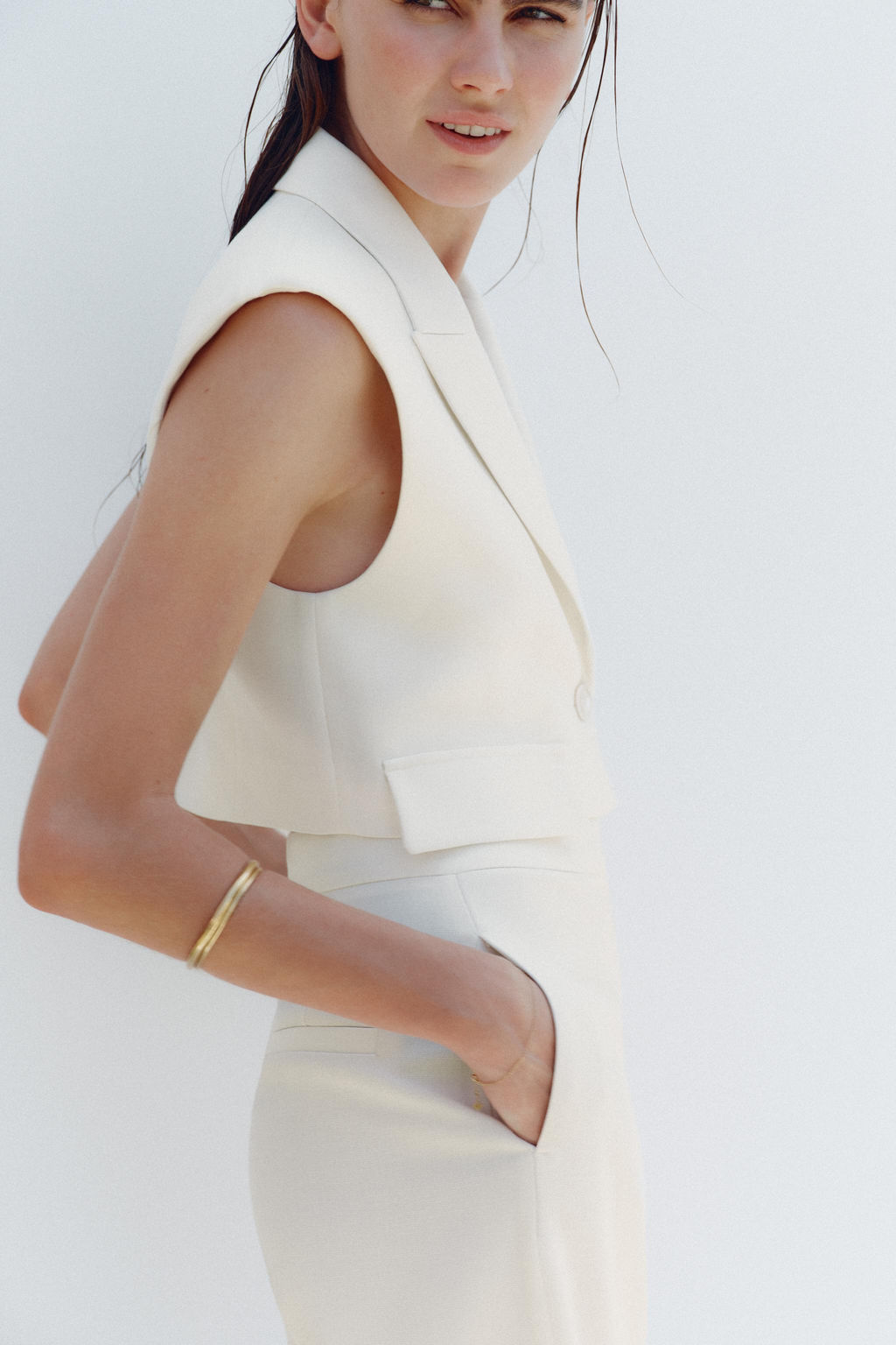 SHORT WAISTCOAT WITH FLAPS - Zara фото 3