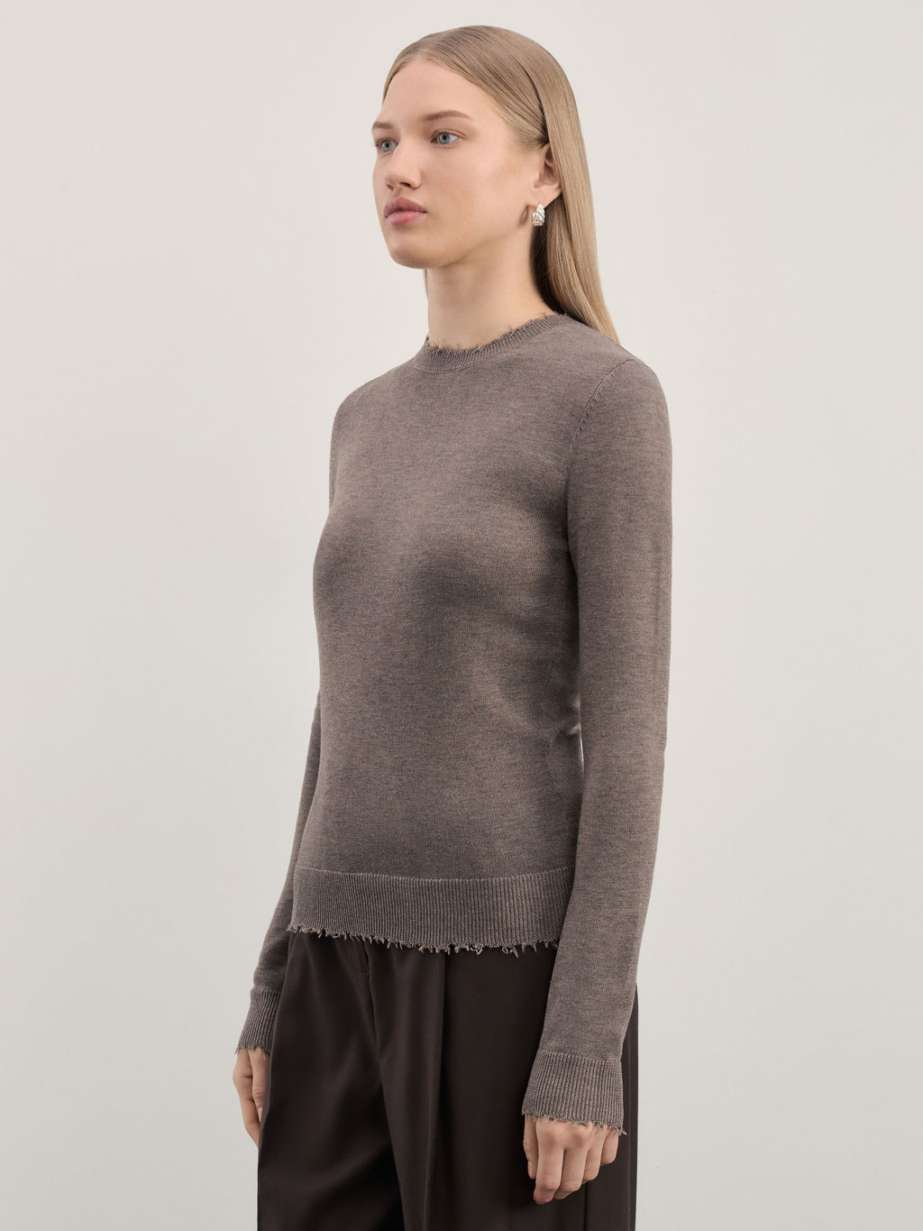 Джемпер с необработанным краем из шерсти / Zarina  фото 4