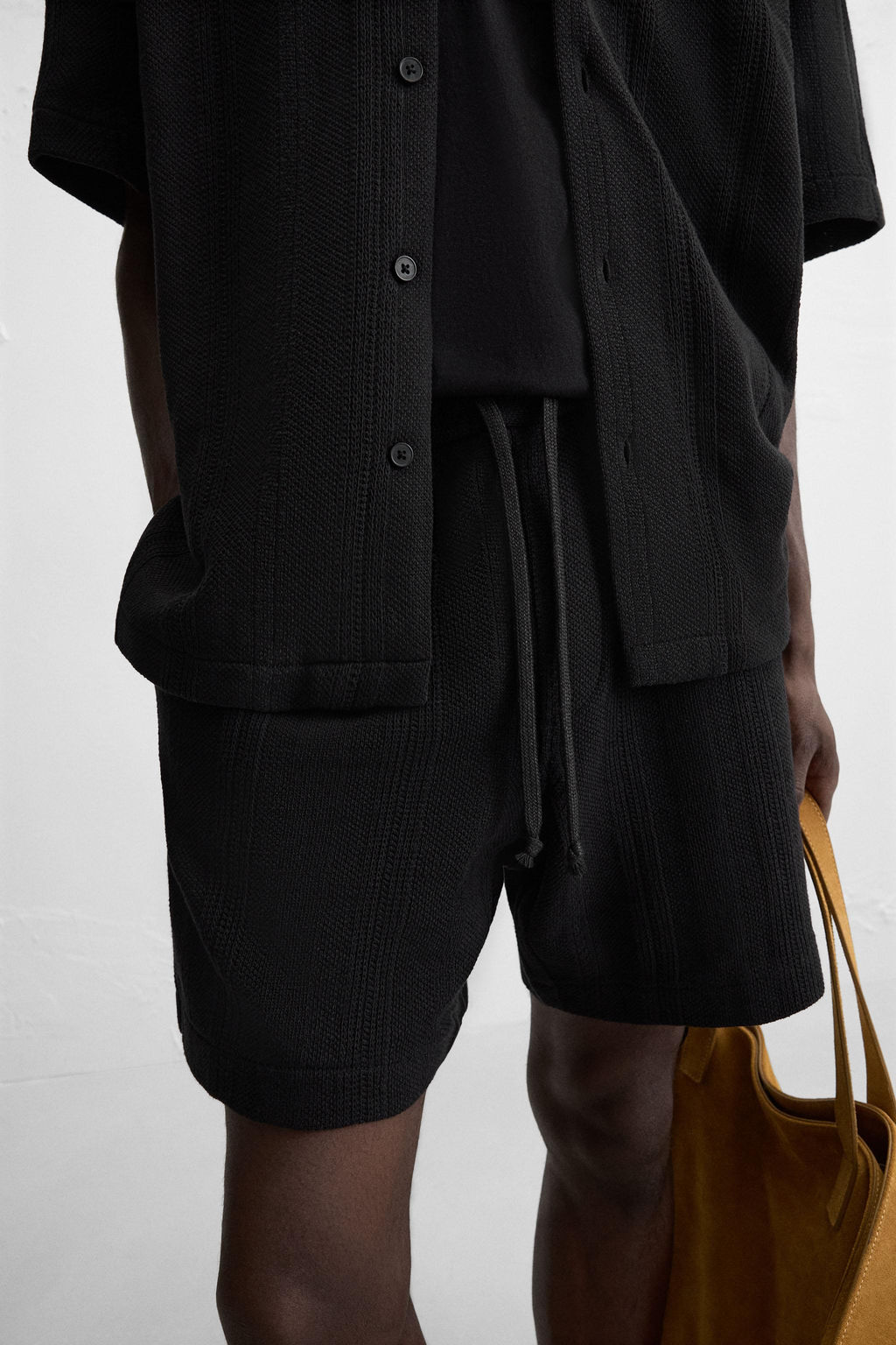 JACQUARD TEXTURED BERMUDA SHORTS - Zara фото 5
