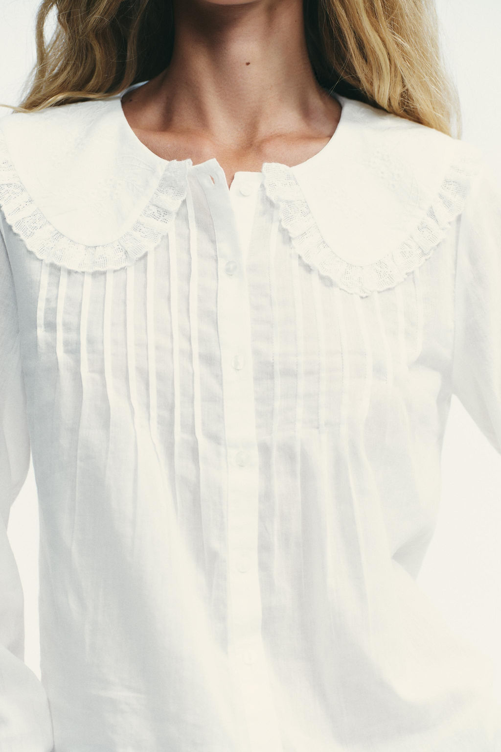 EMBROIDERED PETER PAN COLLAR SHIRT - Zara фото 2