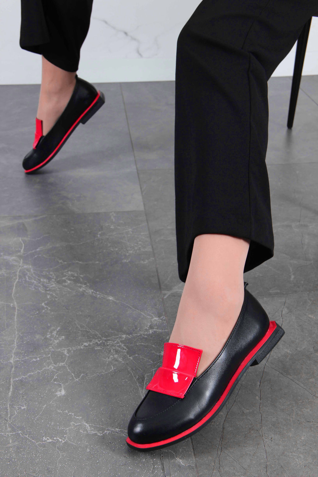 Лоферы туфли 118.Viсtoriabl.Черный-красный