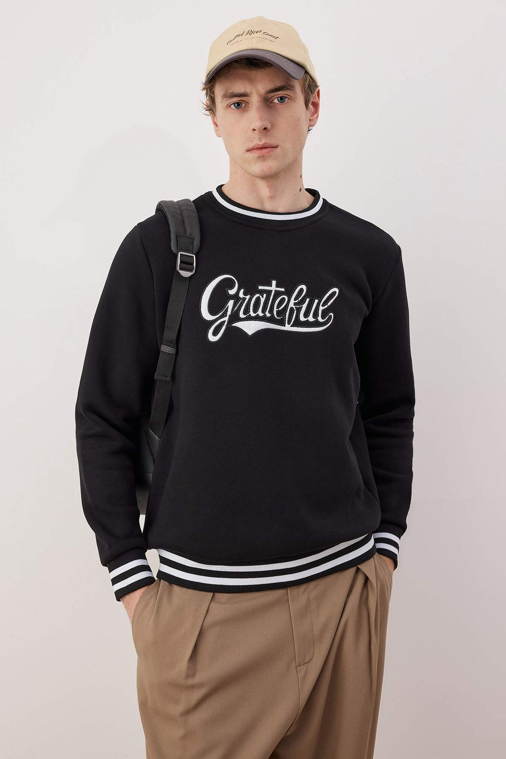 Siyah Regular/Normal Kesim Triko Bantl? Nak?sl? Sweatshirt TMNAW26SW00066