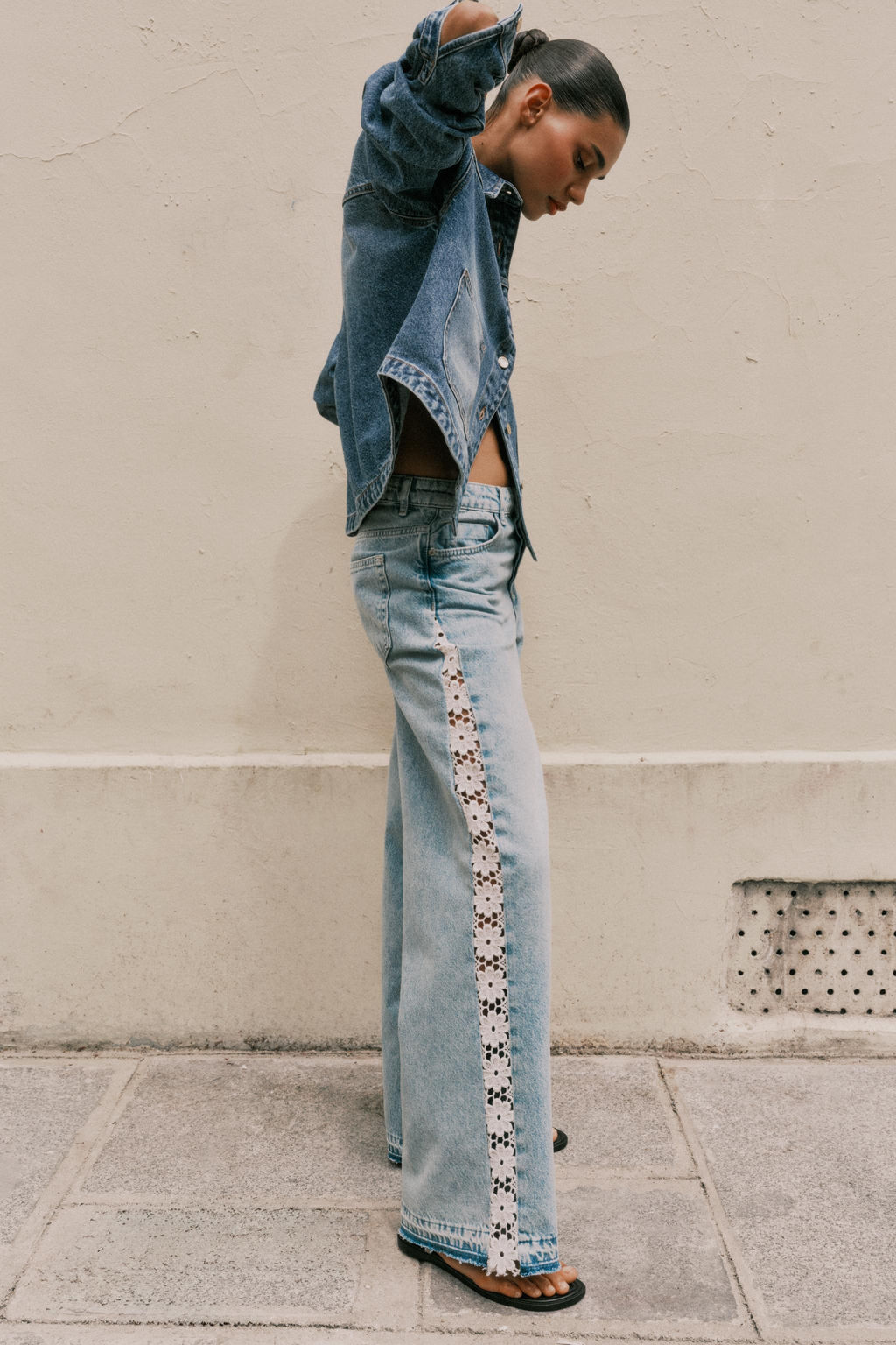 Z1975 WIDE-LEG HIGH-WAIST JEANS WITH CROCHET TRIM - Zara фото 14