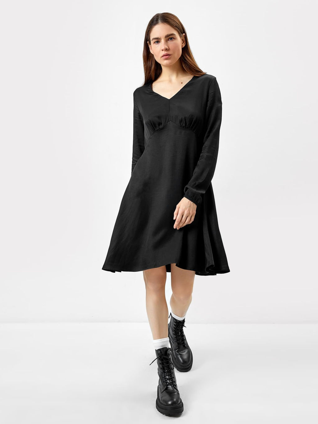 Платье женское миди в черном цвете черный 152379 - Mark formelle фото 2