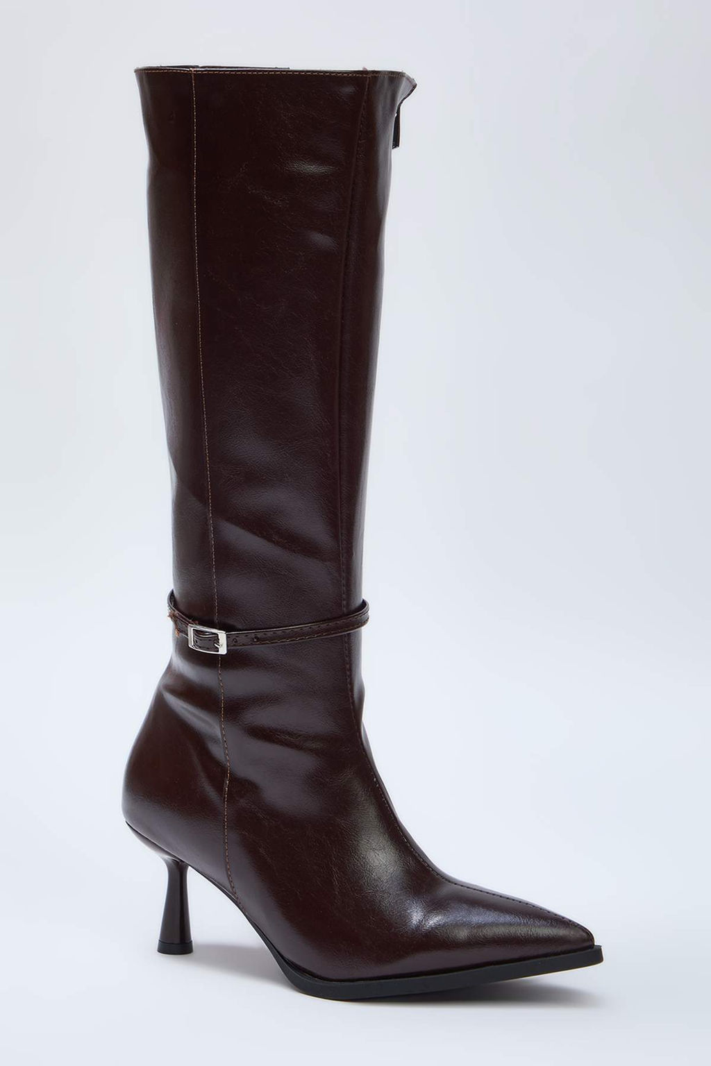 Siyah Bant Toka Detayl? Sivri Burun Ince Topuklu Cizme
TAKAW26CZ00011 - Trendyolmilla фото 8