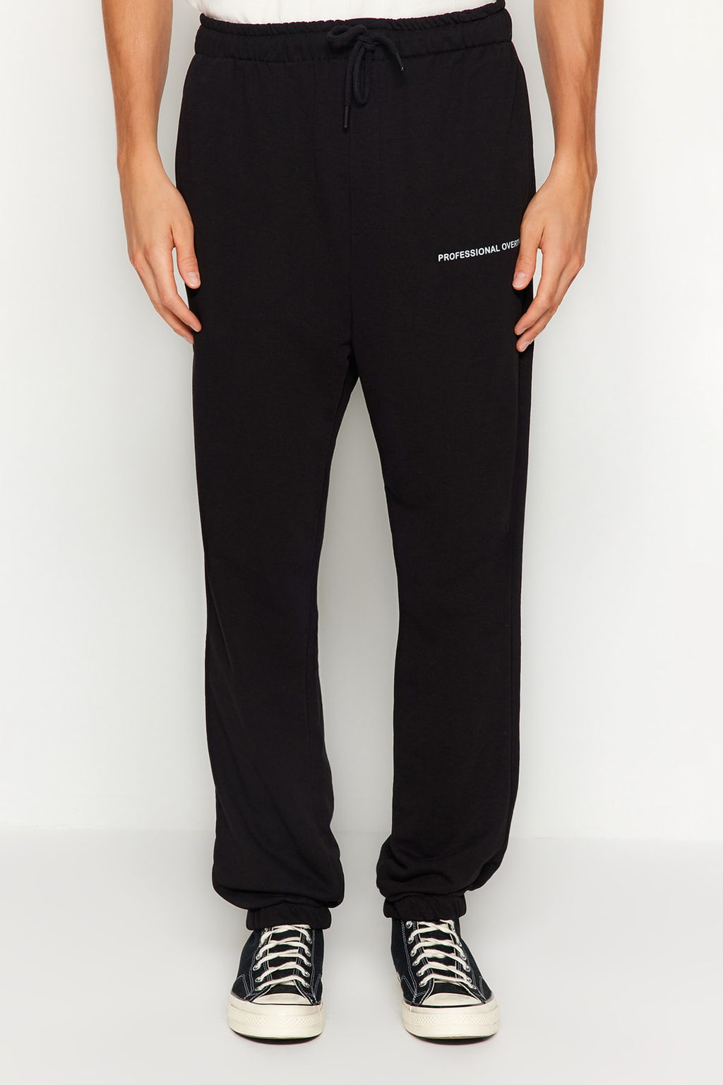 TRENDYOL MAN Siyah Oversize/Genis Kesim Minimal Yaz?l? Jogger Esofman Alt? TMNAW24EA00000 - Trendyolmilla фото 5