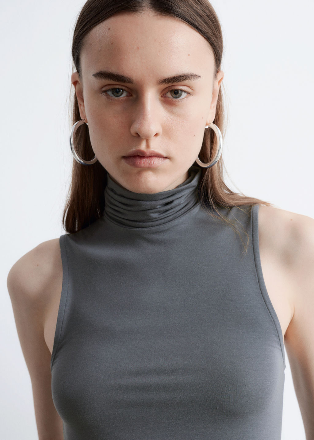 Top de cuello alto sin mangas - H&m фото 3