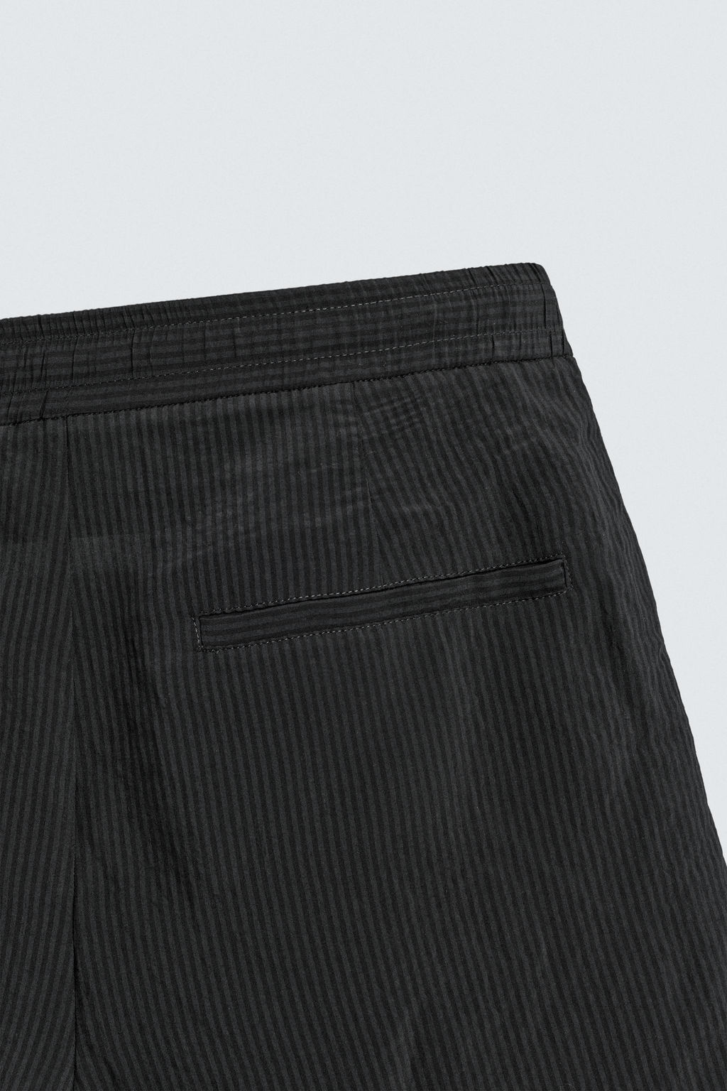 BERMUDA FLUIDA JACQUARD RAYAS / Negro - Zara фото 10