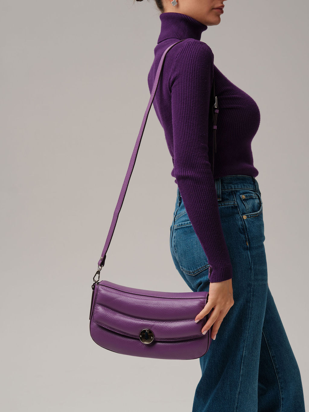 Кожаная сумка Azaro 30628 фиолетовая сирень