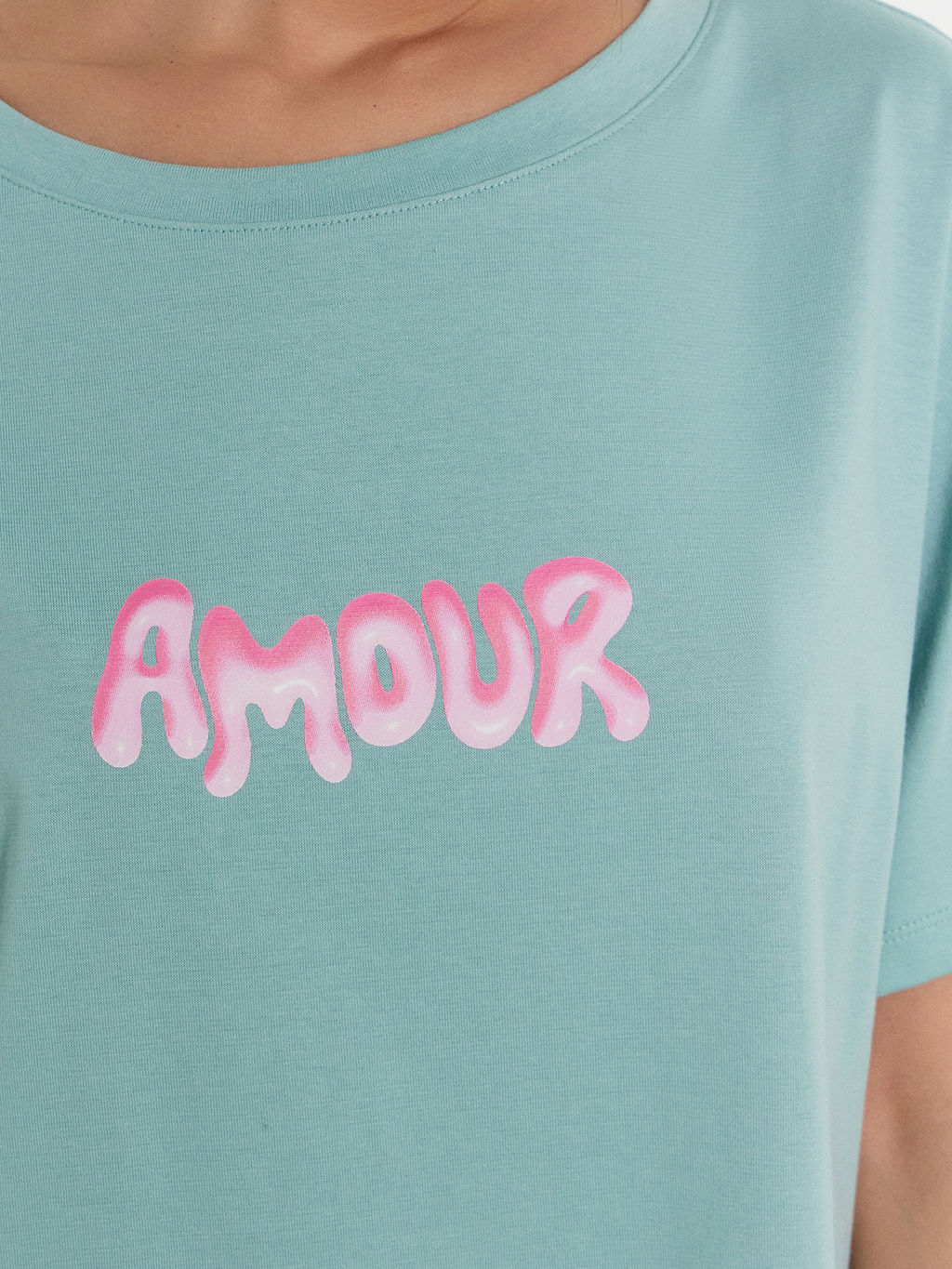 Сорочка ночная женская бирюзовая с надписью Amour пыльная бирюза +печать 572371 - Mark formelle фото 4