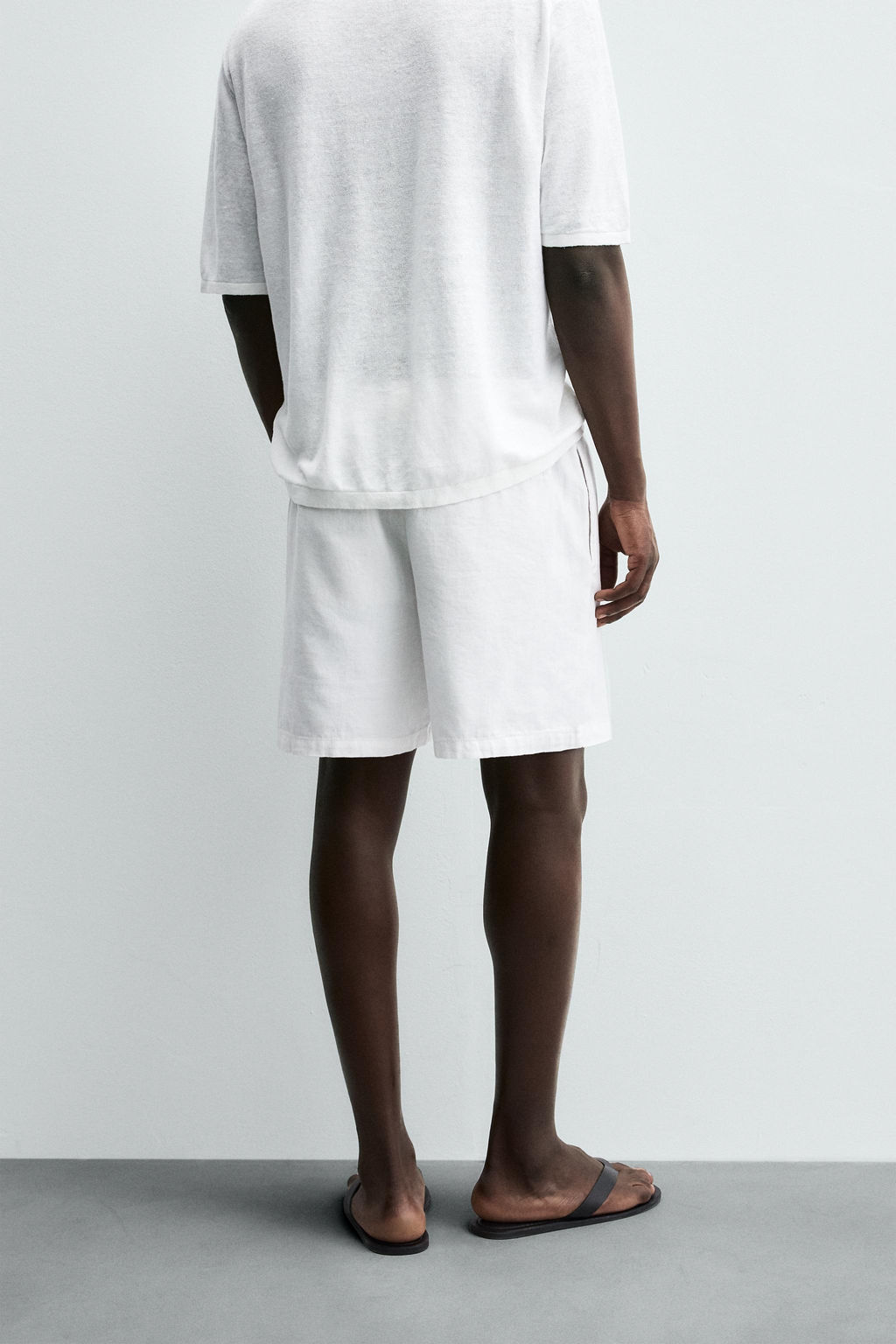 BERMUDA REGULAR FIT LINO ALGOD?N / Blanco