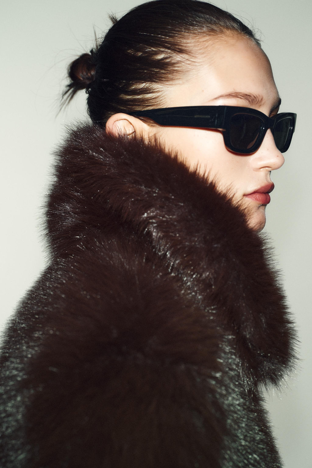 FAUX FUR COLLAR JACKET - Zara фото 17