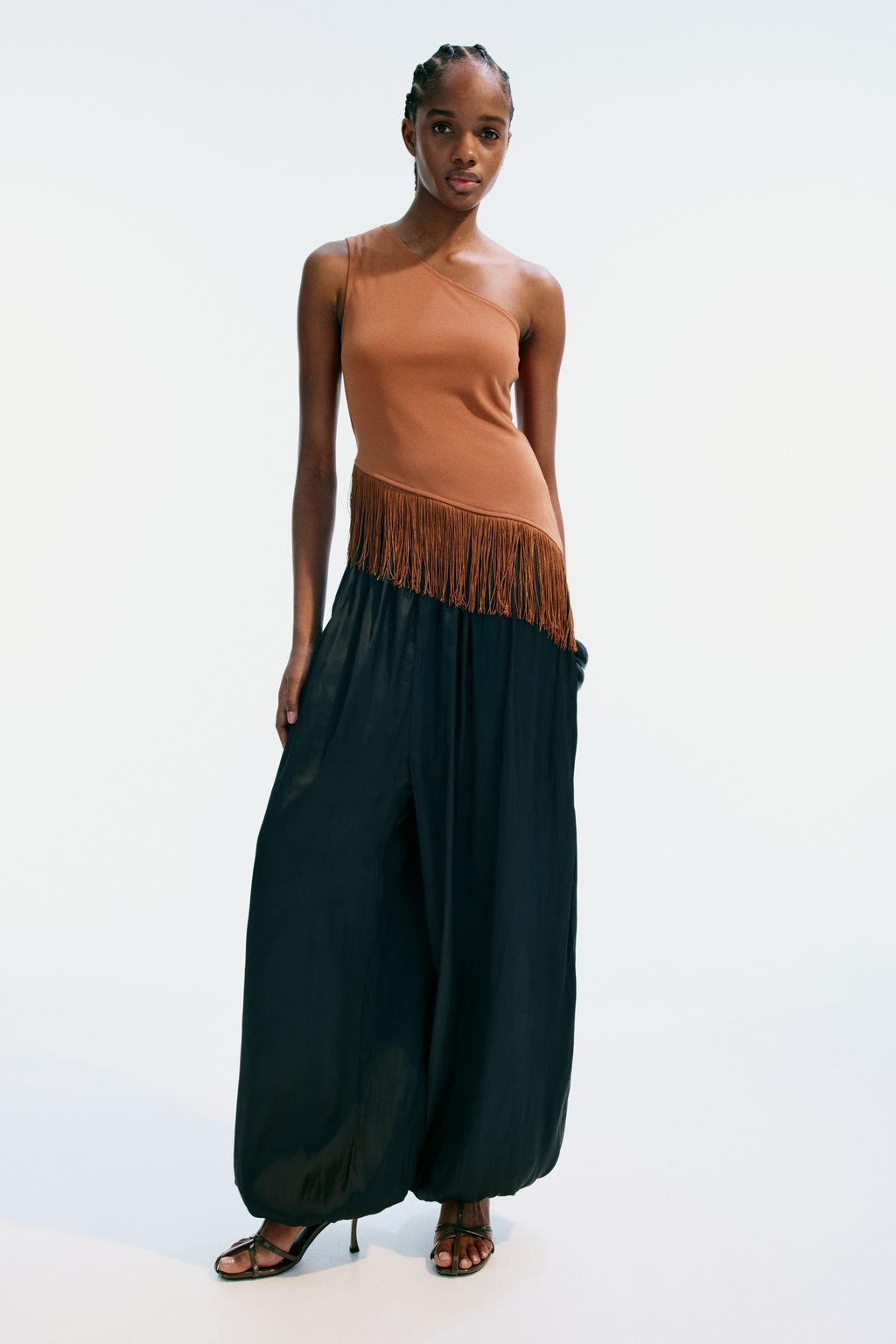 Top de un hombro con flecos - H&m фото 5