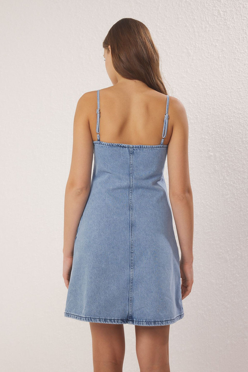 Mavi Ask?l? Mini Denim Elbise TWOSS25EL00738 - Trendyolmilla фото 4