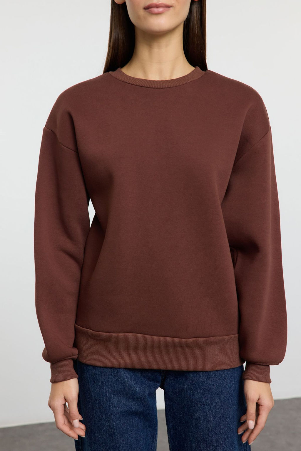 TRENDYOLMILLA Siyah Kal?n Ici Polarl? Regular/Normal Kal?p Bisiklet Yaka Basic Orme Sweatshirt TWOAW24SW00101  фото 22